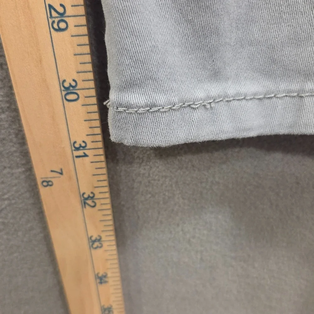 Levi's Signature Jeans Men's 38x 30 Grey S67 Athletic Levi Strauss Co Zip Pocket